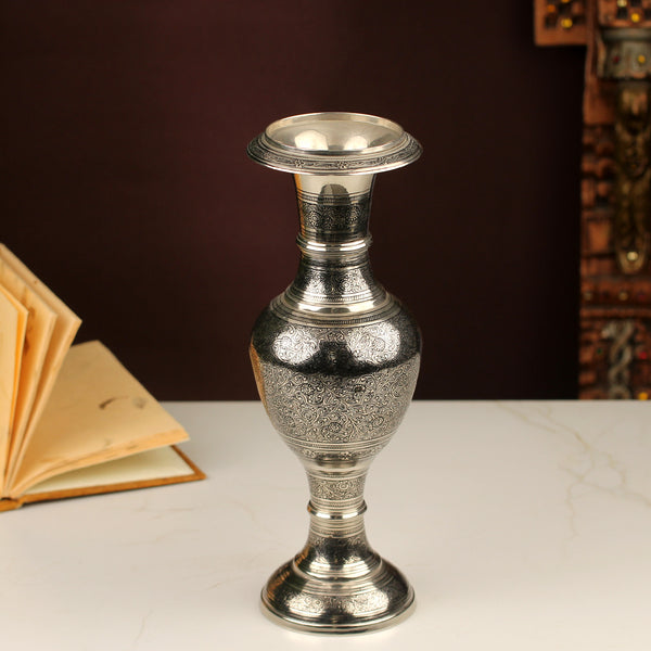 Shyam Rajat Vase