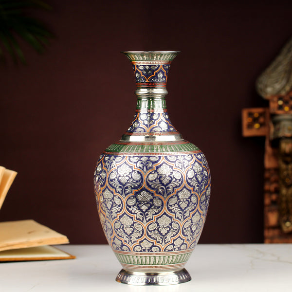 Neel Rajat Vase