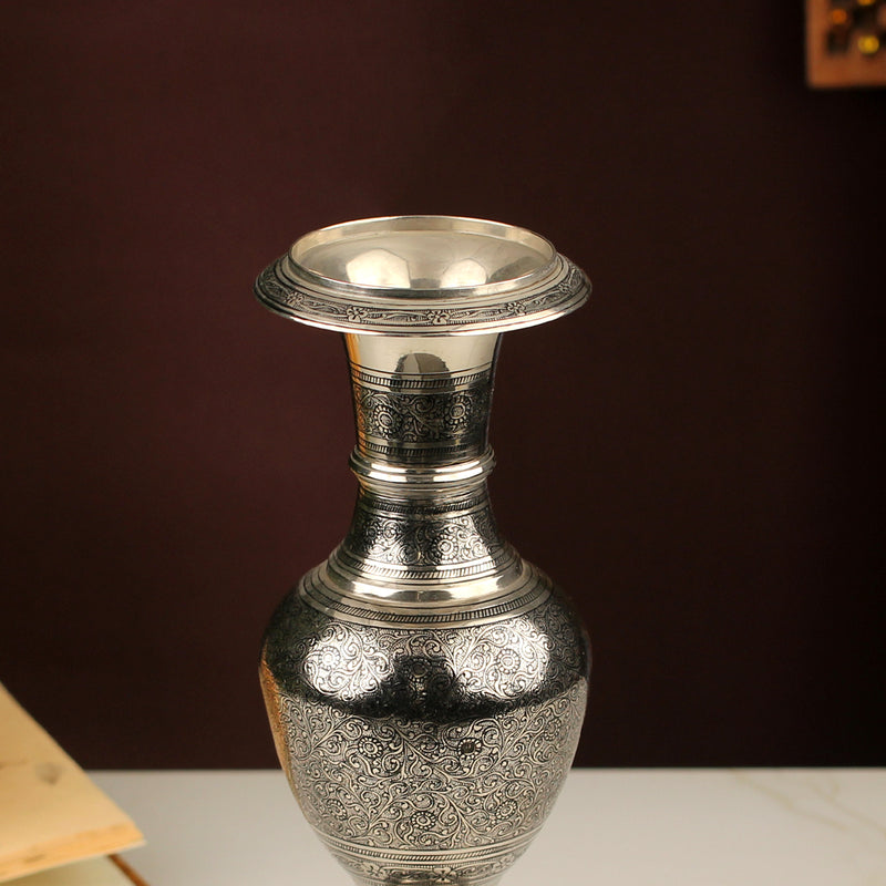 Shyam Rajat Vase