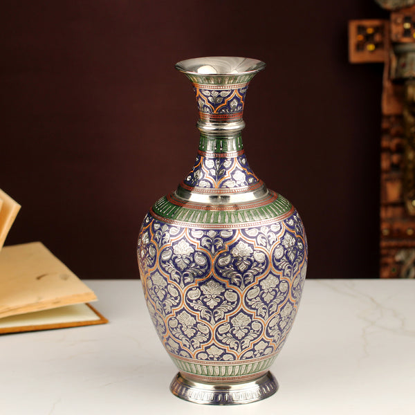 Neel Rajat Vase